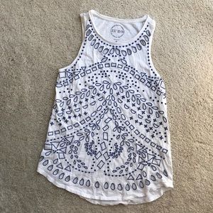 Cute cut out Lucky Brand tank